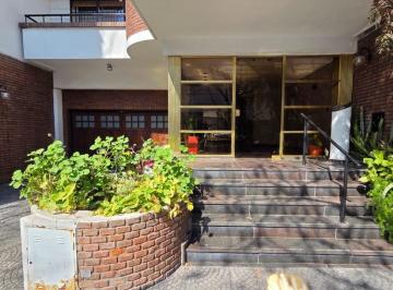 Departamento de 3 ambientes, Coghlan · Lindo 3 Ambientes C/dependencia y Cochera