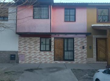 Casa de 4 ambientes, Luzuriaga · Venta Casa Tipo Duplex en Luzuriaga
