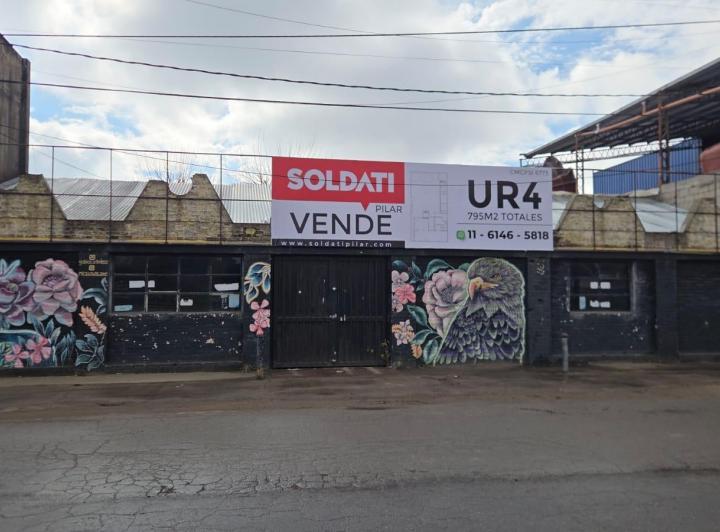 Local comercial · 351m²