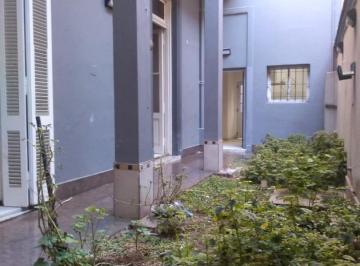 PH · 130m² · 3 Ambientes · Venta de PH con Entrada Independiente y Local