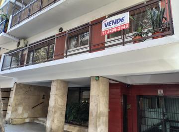 Departamento de 5 ambientes, Belgrano · Belgrano 4 Amb + Dependecia - No Inmobiliaria - Cochera Balcon Patio Permutaria