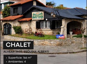Casa · 166m² · 4 Ambientes · 2 Cocheras · Casa en Guemes Ideal Uso Profesional o Comercial