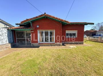 Casa · 100m² · 3 Ambientes · 2 Cocheras · Casa 3 Amb con Parque (Lote 400 m² Aprox)
