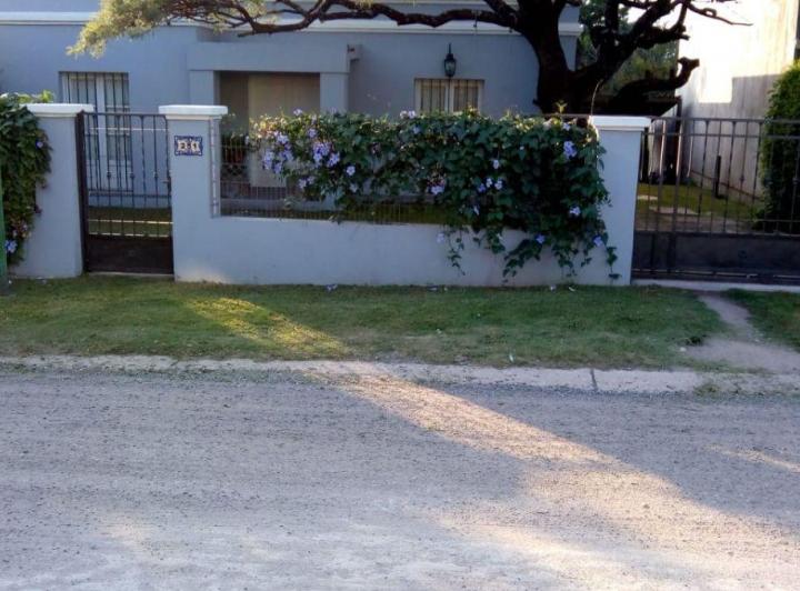 Casa · 128m² · 4 Ambientes · 1 Cochera