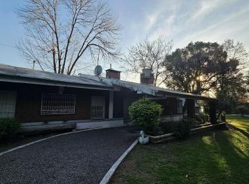 Quinta vacacional · 200m² · 3 Ambientes · 1 Cochera · Casa Quinta en Venta en Escobar, G. B. a. Zona Norte, Argentina