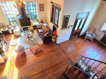 rs:vcjv0xaxwq2ywrfrr1vyx9r7 · Venta Casa Lote Propio 3 Amb con Patio/jardin