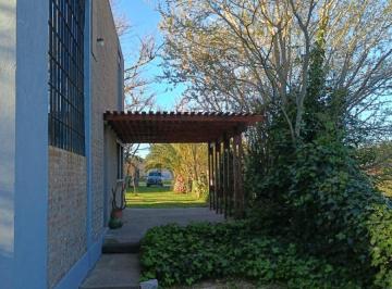 Casa · 111m² · 6 Ambientes · 1 Cochera · Casa en Venta en Andino
