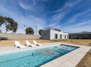 Casa · 380m² · 10 Ambientes · 2 Cocheras · Hermosa Casa en Cañuelas