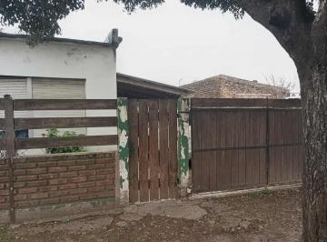 Casa · 150m² · 4 Ambientes · 1 Cochera · Venta Casa 4 Amb con Patio y Garage - Claypole