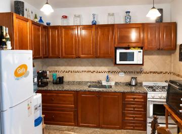Casa · 84m² · 4 Ambientes · 2 Cocheras · Venta Duplex 4 Amb. C/ Patio y Cochera - Ituzaingó