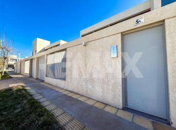 Casa · 135m² · 6 Ambientes · 1 Cochera · Venta Duplex 3 Dorm. B. Ayres del Limay