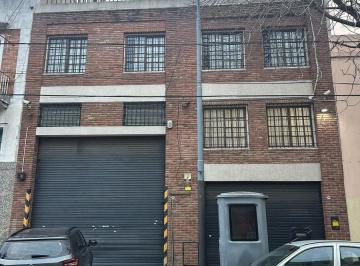 Bodega-Galpón · 935m² · Deposito con Oficinas Comerciales en Chacarita Mixtura 4