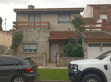 Frente · Casa, Oficina, Consultorios, Multiples Usos Comerciales en Lomas de San Isidro