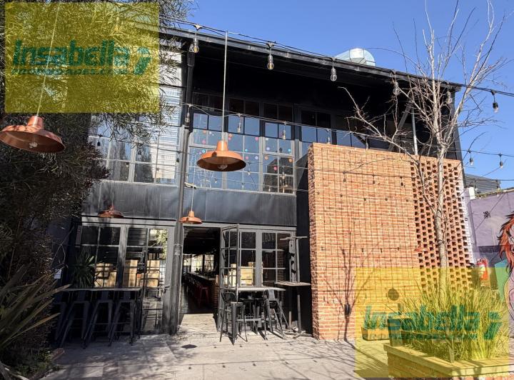 Local comercial · 458m²