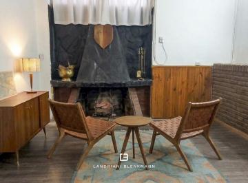 Casa · 200m² · 4 Ambientes · 1 Cochera · Casa en Alquiler en Calle Domuyo 1386