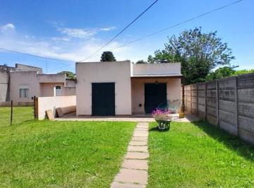 Casa · 100m² · 3 Ambientes · Venta Casa - Roque Perez - 744 m²