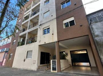 Edificio de 2 ambientes, La Plata · Alquiler 58 N 1181 E 19 y 20 un Dormitorio con Cochera $600.000