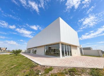Local comercial · 185m² · 1 Ambiente · Venta Local en Esquina con 185 m² Cubiertos. Don Mateo, Funes