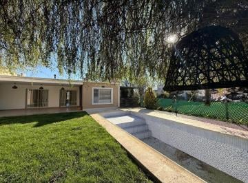 Casa · 620m² · 4 Ambientes · 2 Cocheras · Casa - Plottier