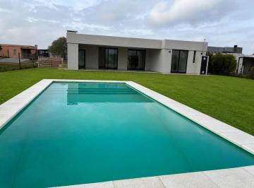 Casa · 188m² · 5 Ambientes · 2 Cocheras · Venta Casa 5 Ambientes con Pileta - San Sebastián - Área 6