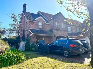 Casa · 218m² · 6 Ambientes · Casa Lote Interno en Venta en Santa María de Los Olivos, Malvinas Argentinas, G. B. a. Zona Norte
