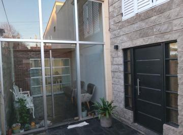PH · 110m² · 5 Ambientes · 2 Cocheras · PH con Departamento en Venta Monte Grande