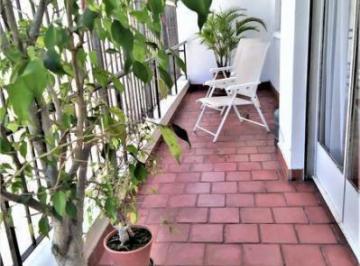 Departamento · 80m² · 3 Ambientes · Departamento de 80 m² con 2 Dorm. en Venta en Barrio Norte