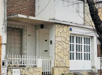 Casa · 84m² · 4 Ambientes · 1 Cochera · Casa 2 Dorm Cochera Arroyito