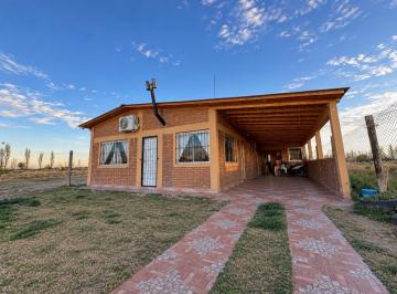 Casa · 214m² · 6 Ambientes · 1 Cochera · Casa con Pileta y 2.000 m² de Terreno en San Rafael | Las Paredes | Usd 112.000