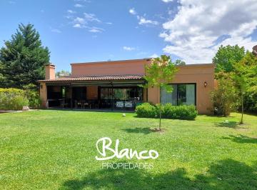 Casa · 210m² · 4 Ambientes · 1 Cochera · Casa en Alq. Temporario en Estancias del Pilar, Pilar, G. B. a. Zona Norte