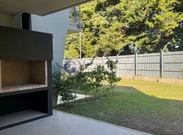 Casa · 142m² · 5 Ambientes · 2 Cocheras · Casa de 5 Ambientes en Venta en Luciernagas Pilar
