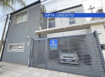 Casa · 155m² · 2 Dormitorios · 2 Cocheras · Casa en Venta