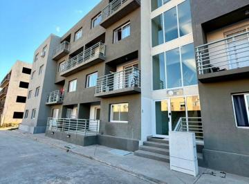 Departamento de 3 ambientes, Moreno · Departamento Planta Baja a Estrenar de 3 Ambientes con Cochera en Moreno Sur.