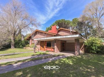 Casa · 202m² · 5 Ambientes · 1 Cochera · Casa 5 Ambientes a La Venta Pinamar Golf Viejo