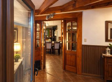Casa · 266m² · 10 Ambientes · 1 Cochera · Venta de Casa Mas Dos Local Comercial Infantiles