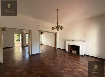 Casa · 278m² · 11 Ambientes · 1 Cochera · Venta de Casa en Cofico 6 Dorm. 4 Baños - Ubicacion Inmejorable - Escritura
