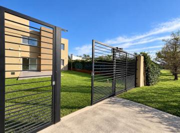 Casa · 74m² · 3 Ambientes · 1 Cochera · Venta · Duplex · Dos Dorm. · Jardín · Parrillero · Tierra de Sueños II
