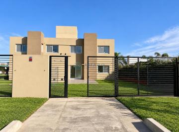 Casa · 74m² · 3 Ambientes · 1 Cochera · Venta · Duplex · Dos Dorm. · Jardín · Parrillero · Tierra de Sueños II
