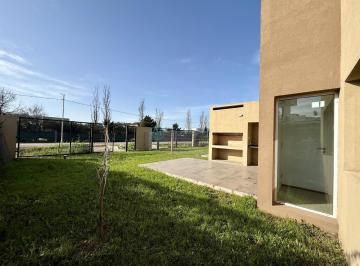 Casa · 74m² · 3 Ambientes · 1 Cochera · Venta · Duplex · Dos Dorm. · Jardín · Parrillero · Tierra de Sueños II