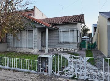 Casa · 85m² · 3 Ambientes · 1 Cochera · Casa Venta Paso del Rey