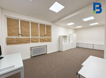 Oficina comercial · 27m² · Oficina I Venta I Once I Monoambiente I Luminosa I Excelente Acceso I Vigilancia
