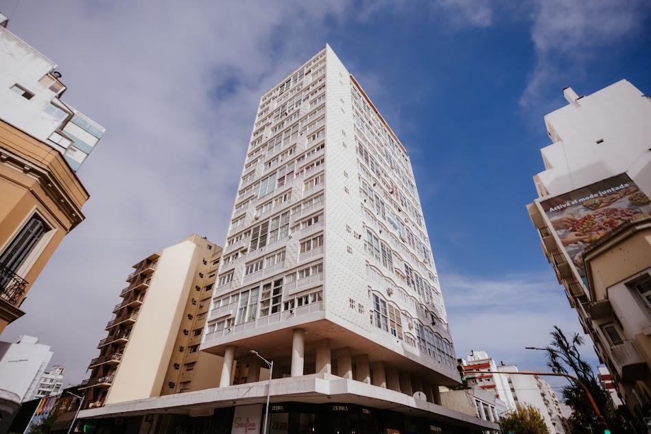 Depto 6 amb, 156m² con cochera — San Luis 1830