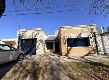 Casa · 108m² · 2 Dormitorios · 1 Cochera · Casa en Venta Apta Credito Hipotecario