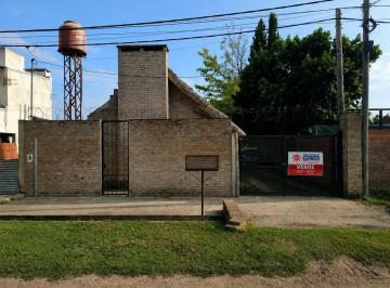 Casa · 450m² · 3 Ambientes · 1 Cochera · Casa en Venta - Presidente Peron 2830