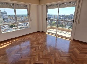 Departamento · 100m² · 4 Ambientes · 1 Cochera · Departamento con Vistas Al Rio de 3 Dorm.