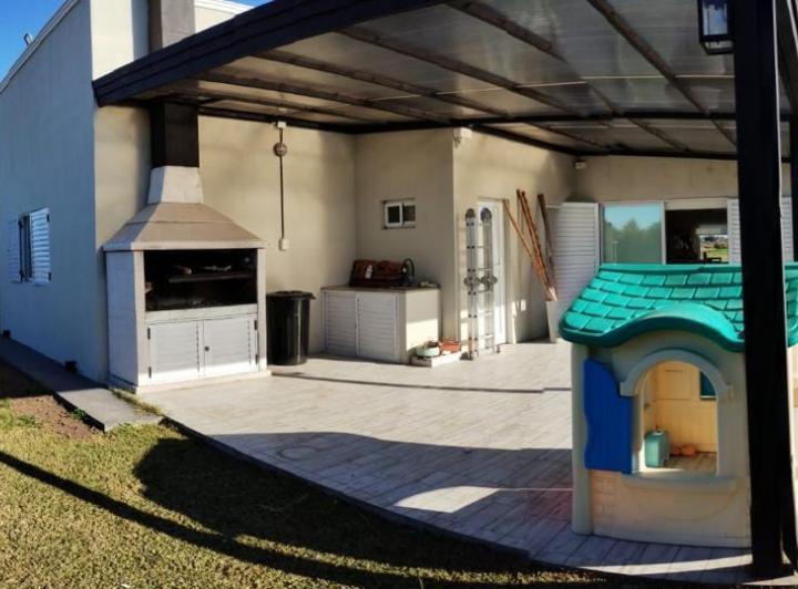 Casa · 250m² · 4 Ambientes