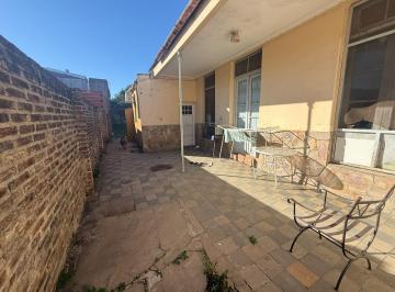 Casa · 125m² · 6 Ambientes · Venta - Casa a Refaccionar/demoler - Santa Fe