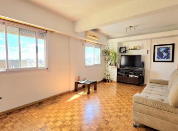 Departamento · 71m² · 3 Ambientes · Av Saenz Al 0 - Departamento de 3 Ambientes Muy Luminoso con Vista Abierta Venta - P Patricios