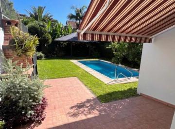 Casa · 213m² · 4 Ambientes · 2 Cocheras · Venta Espectacular Casa en La Lucila, Libertador Al Rio