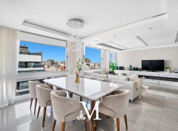 Departamento · 267m² · 5 Ambientes · 2 Cocheras · Venta Depto Tipo Casa, Edificio Full Amenities 3 Dorm, Terraza, Jacuzzi y Parrilla Propio, 2 Coch